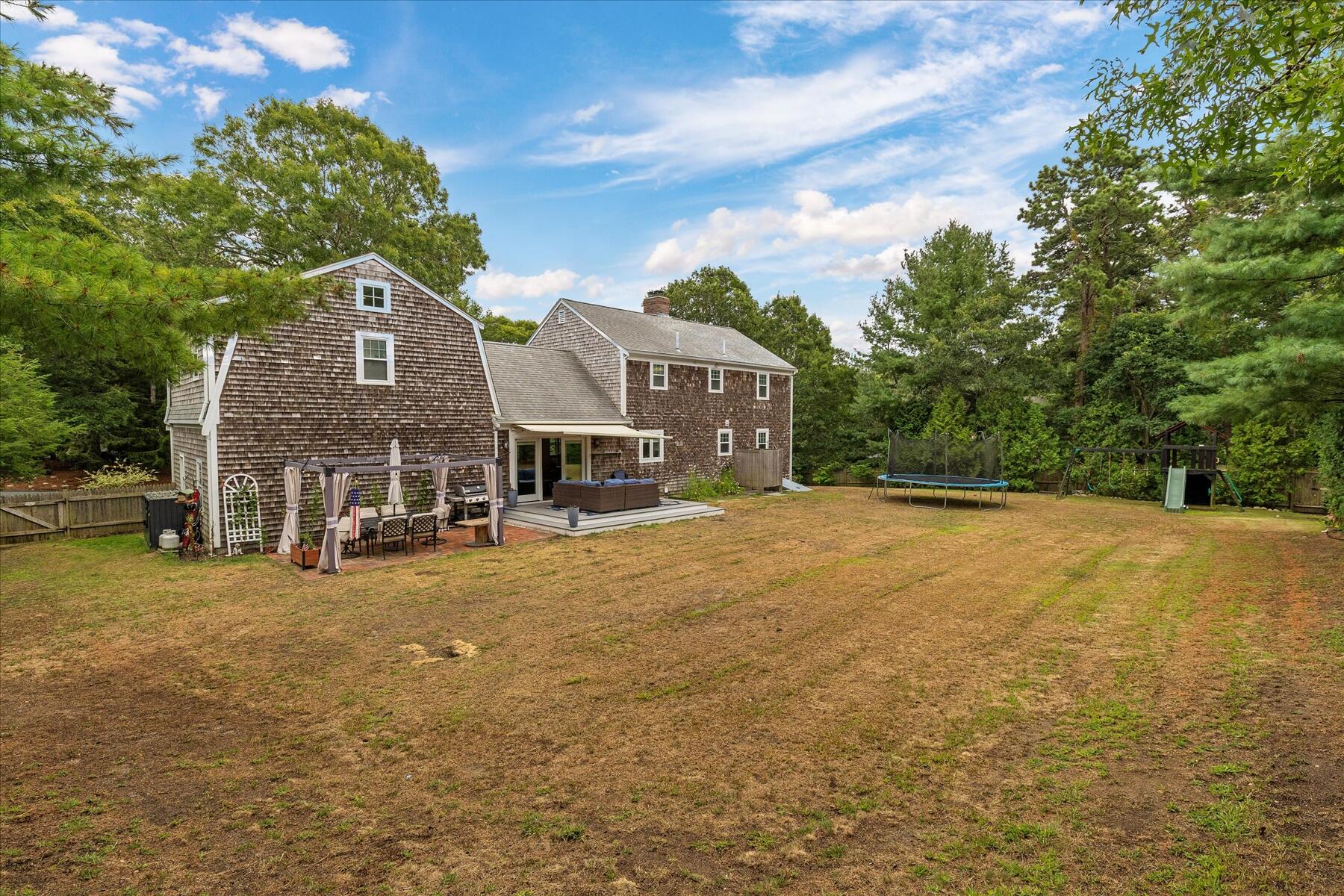 15 Follins Pond Road