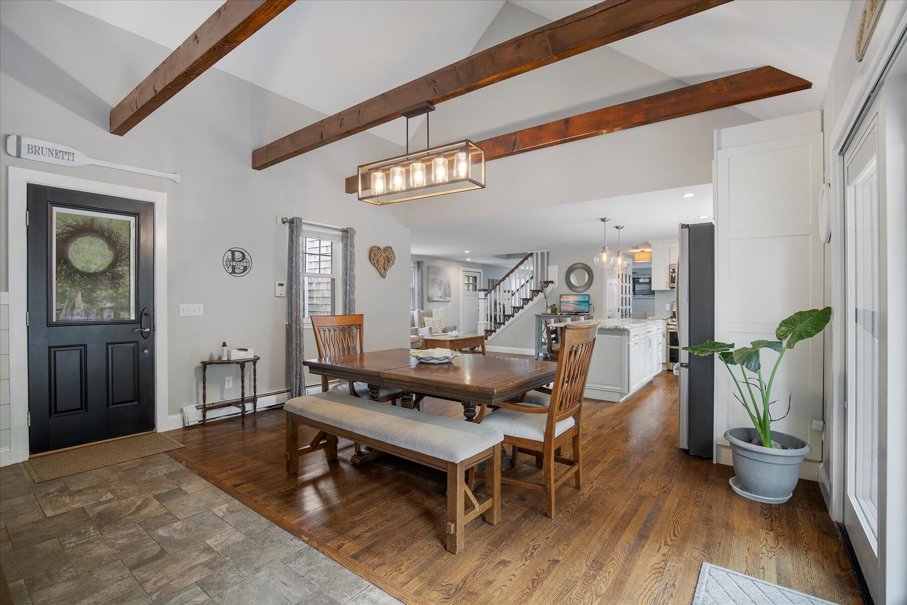 15 Follins Pond Road