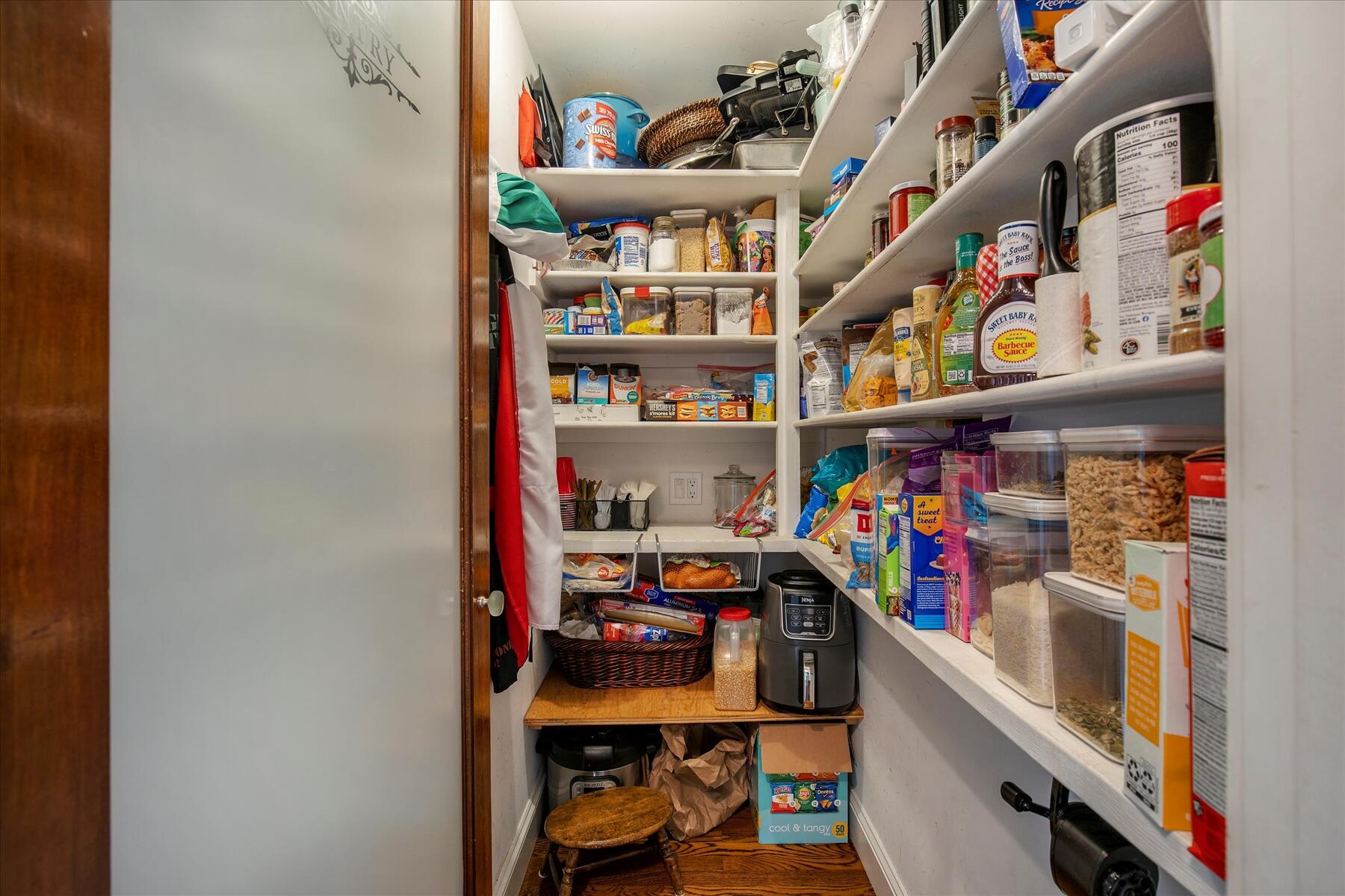 15 Follins Pond Road