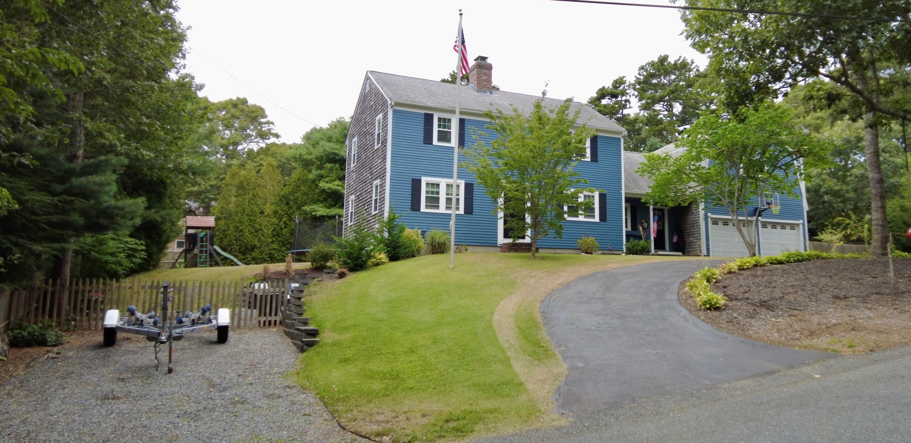 15 Follins Pond Road