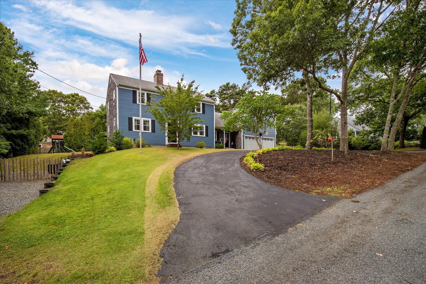 15 Follins Pond Road