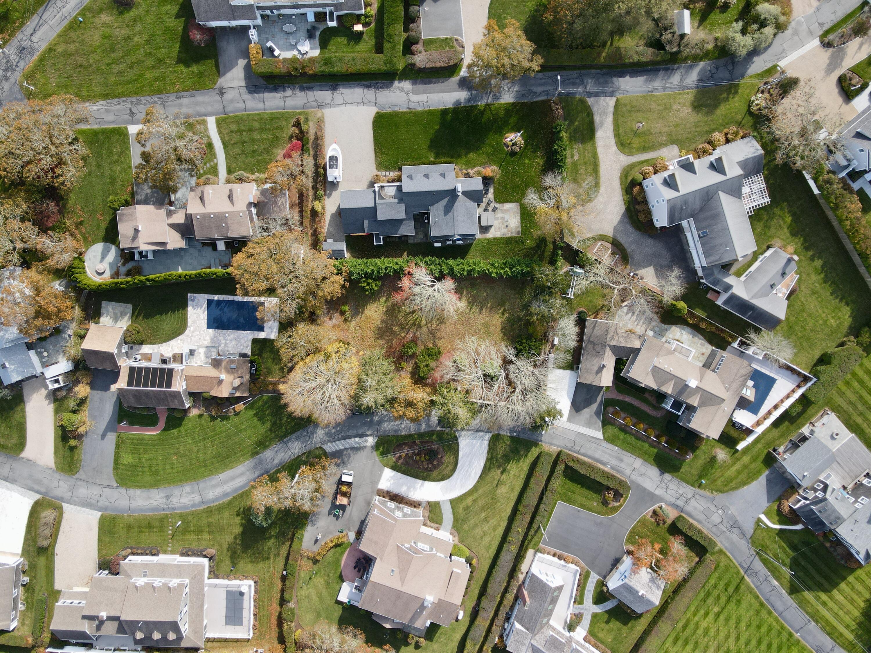 19 Riverway