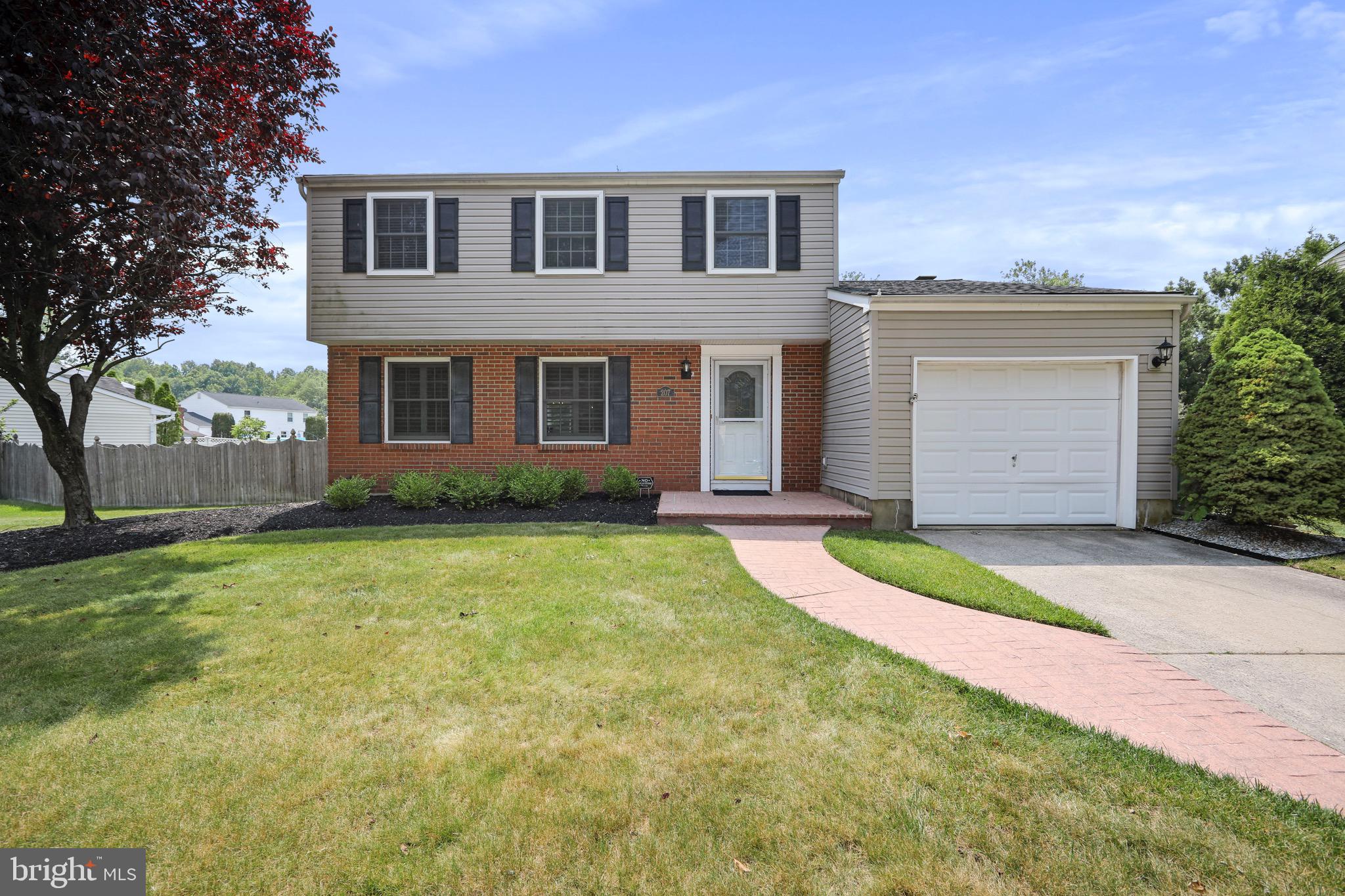 207 WOODBINE DRIVE