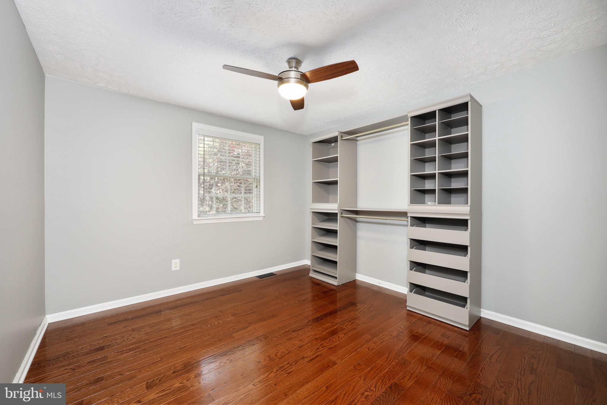 207 WOODBINE DRIVE