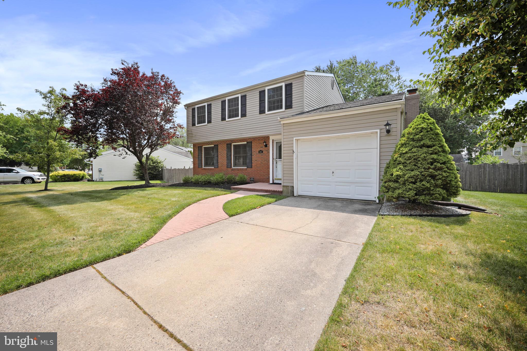 207 WOODBINE DRIVE