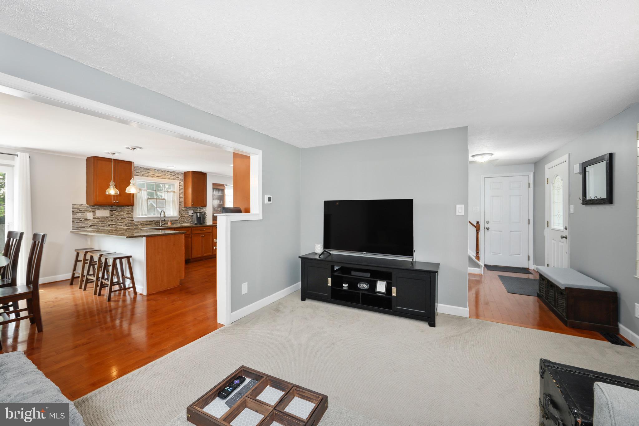 207 WOODBINE DRIVE