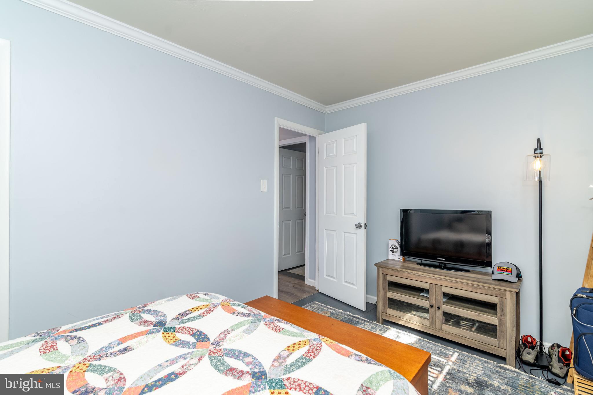 13 ABINGTON AVENUE