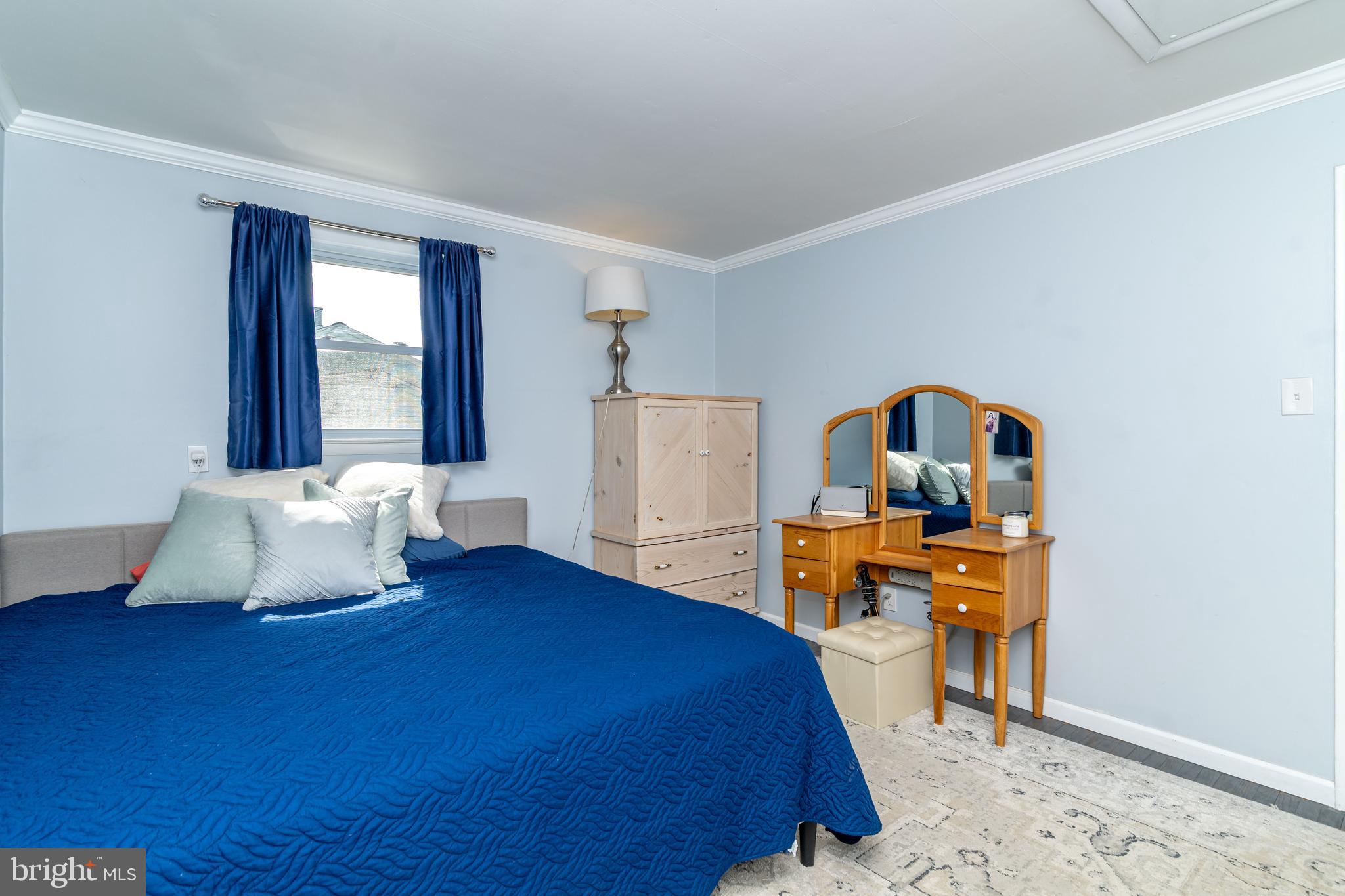 13 ABINGTON AVENUE