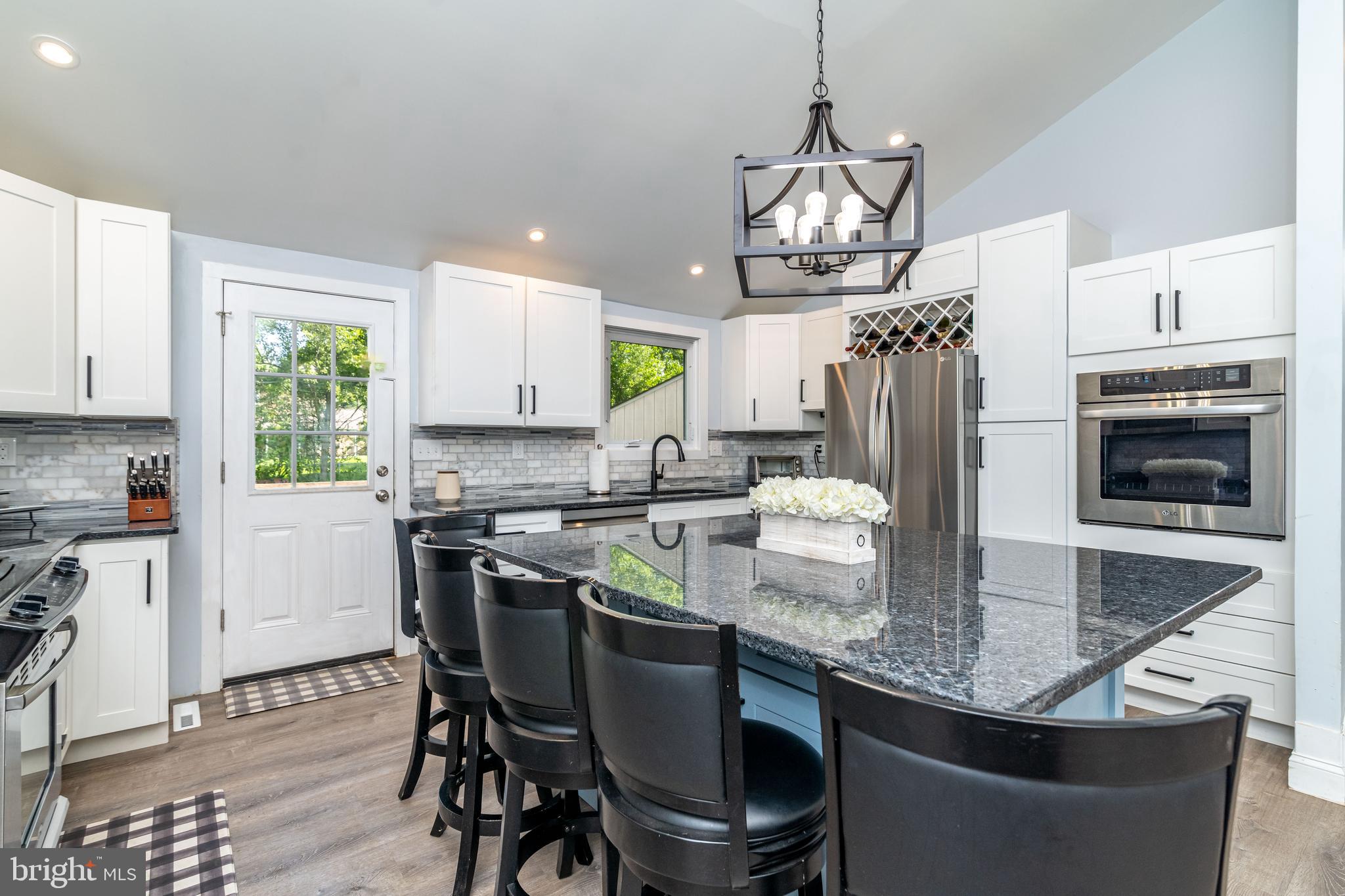 13 ABINGTON AVENUE