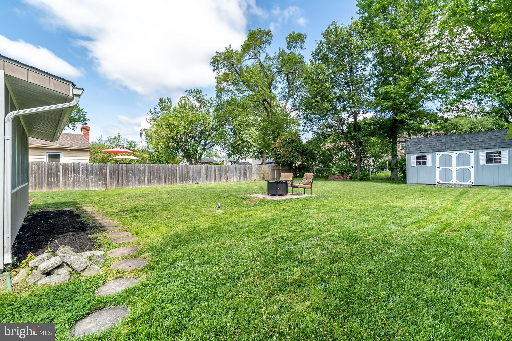 13 ABINGTON AVENUE