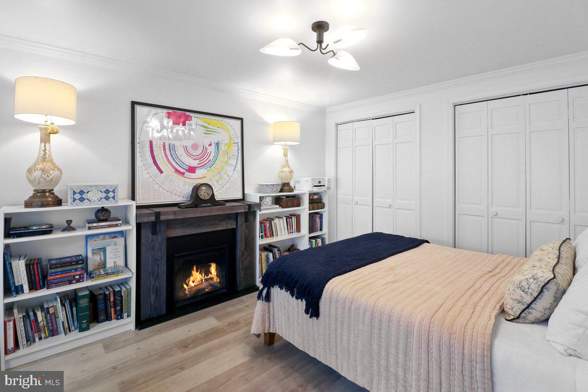 703 MAPLE COURT