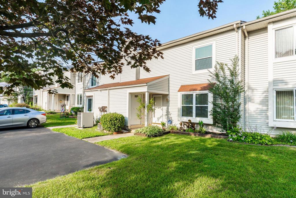 148 BRIAR COURT