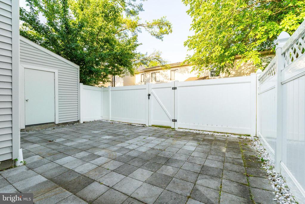 148 BRIAR COURT