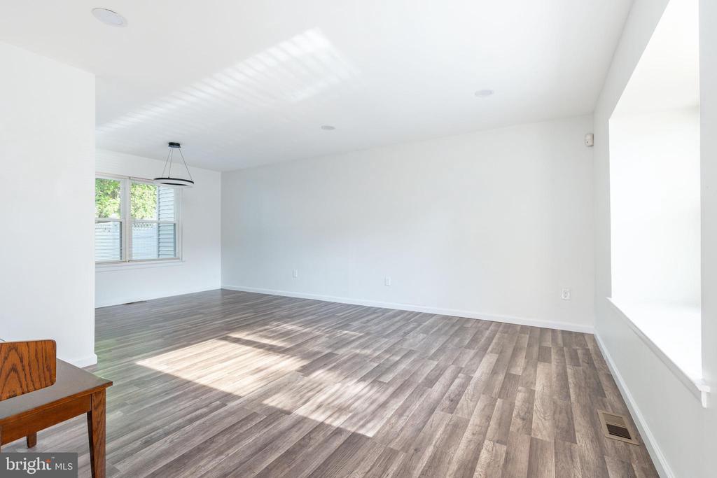148 BRIAR COURT
