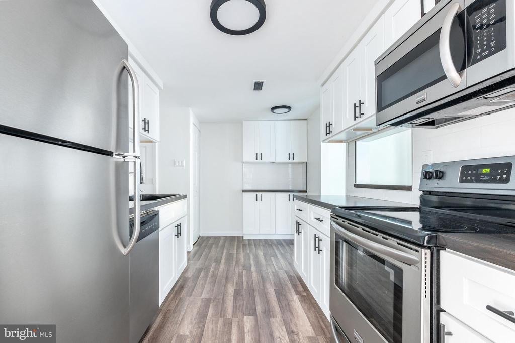 148 BRIAR COURT