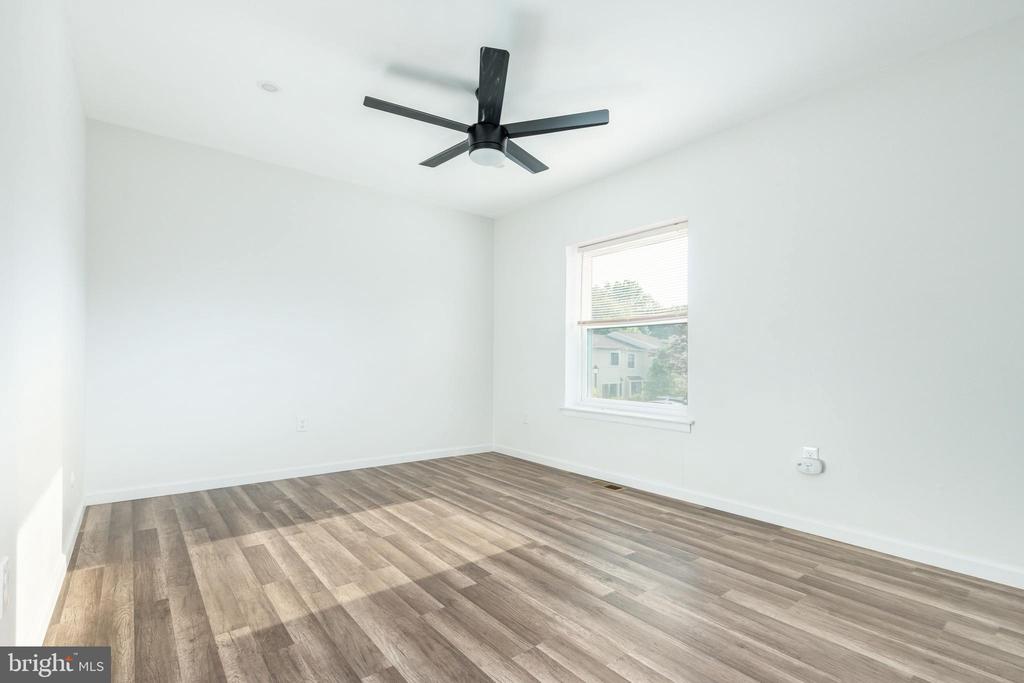 148 BRIAR COURT