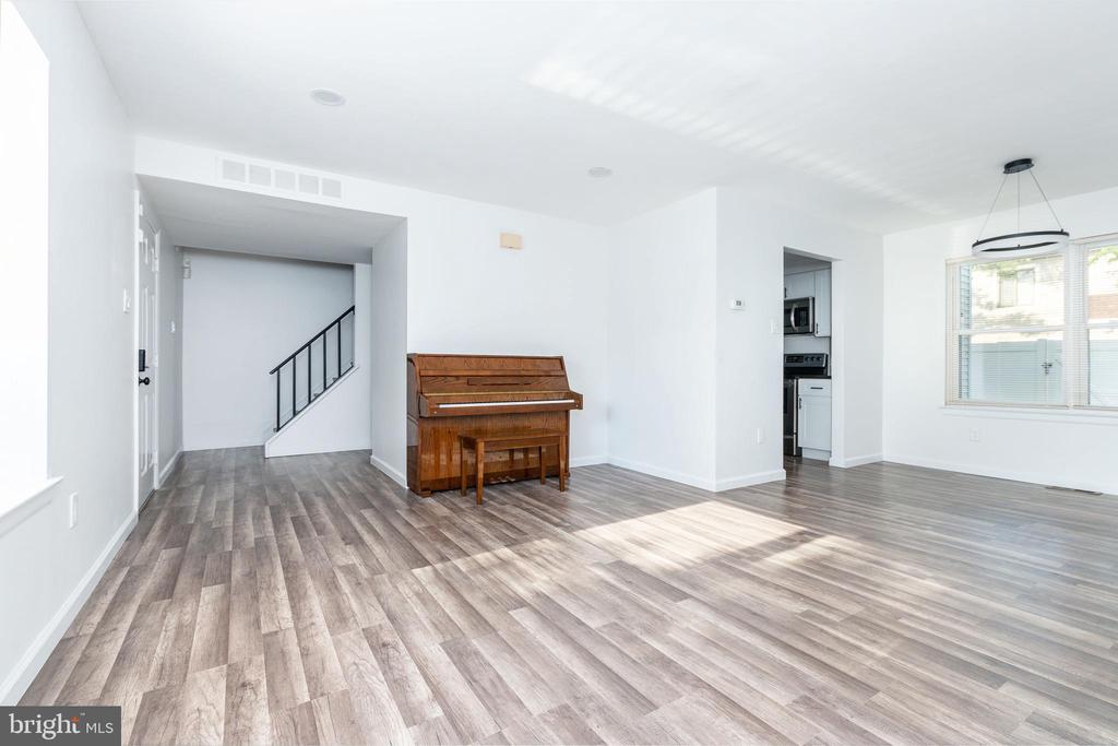 148 BRIAR COURT