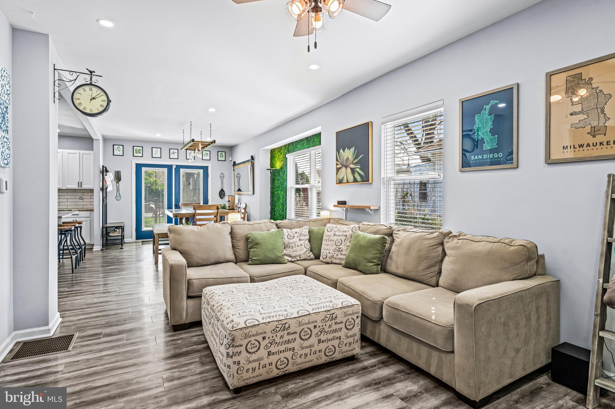 6 E LAKEVIEW AVENUE