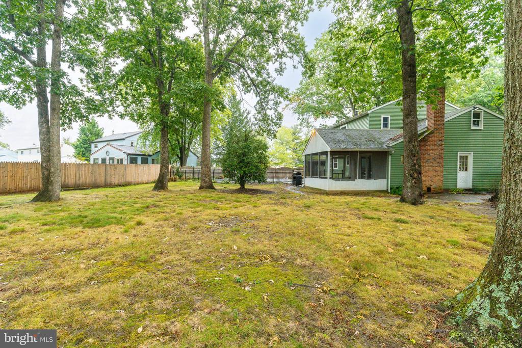 22 MILLS DRIVE