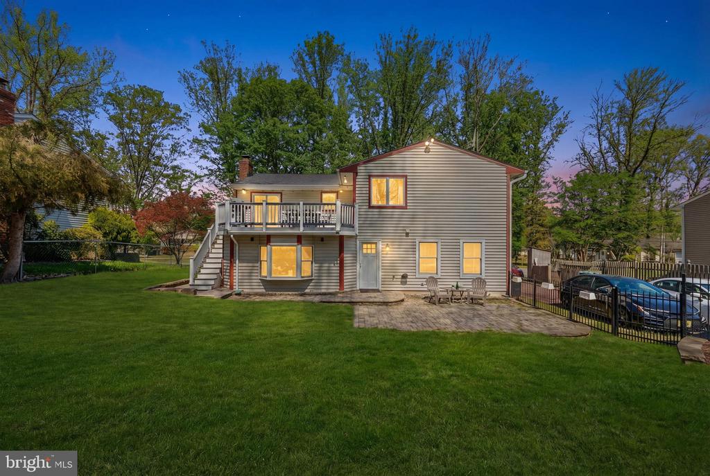 583 LAKE BOULEVARD