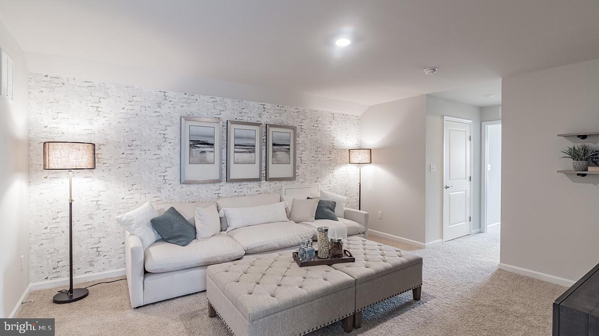 19 HAWKS RIDGE LANE