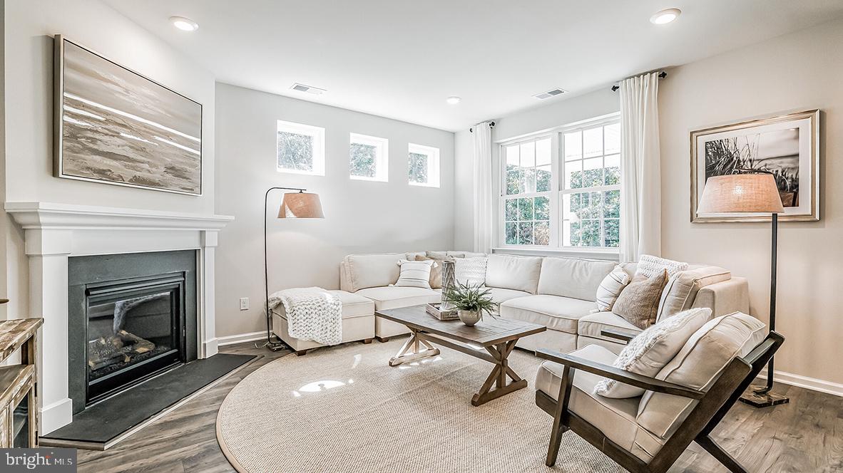 19 HAWKS RIDGE LANE