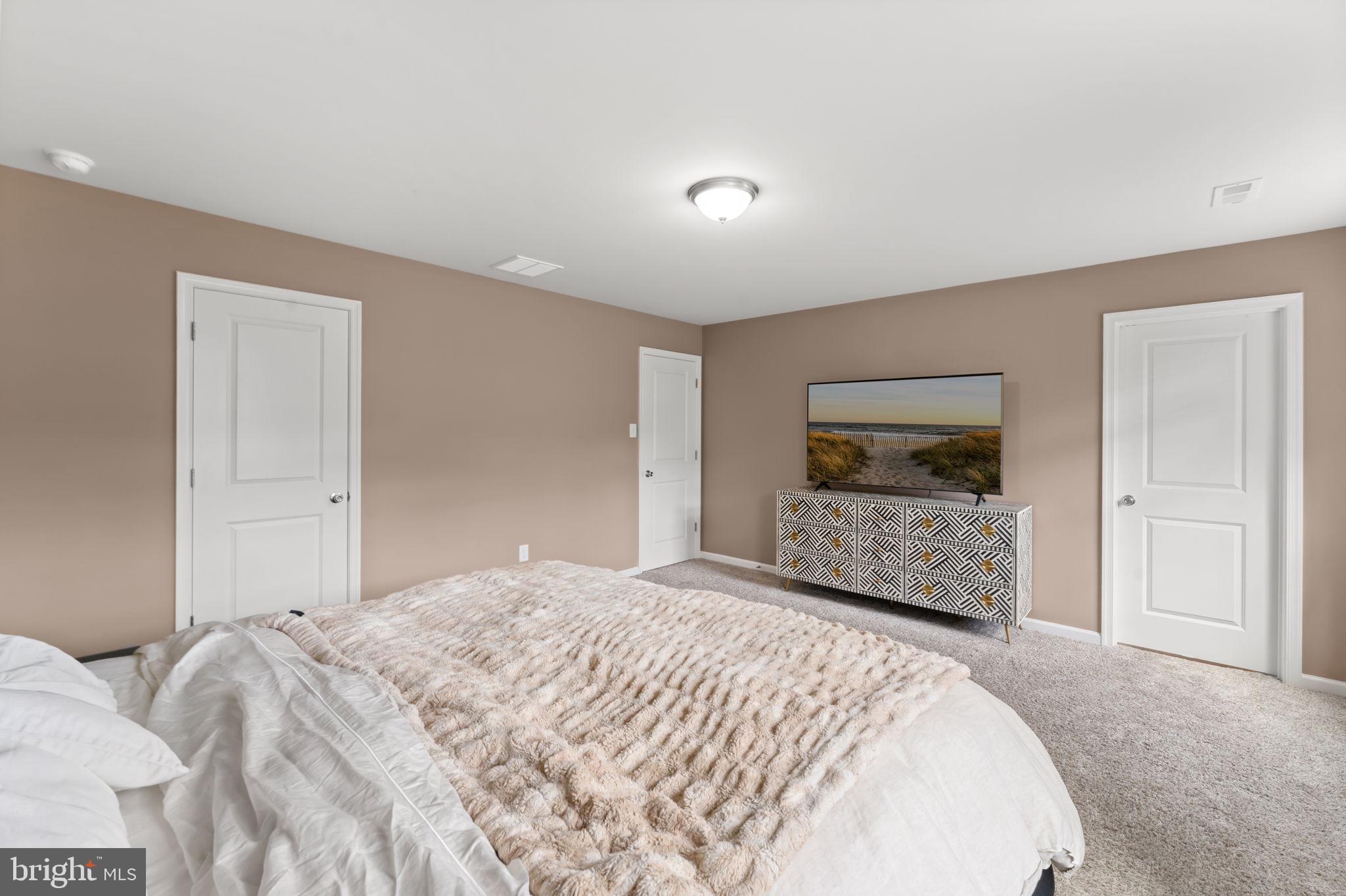 13 WHITETAIL DRIVE