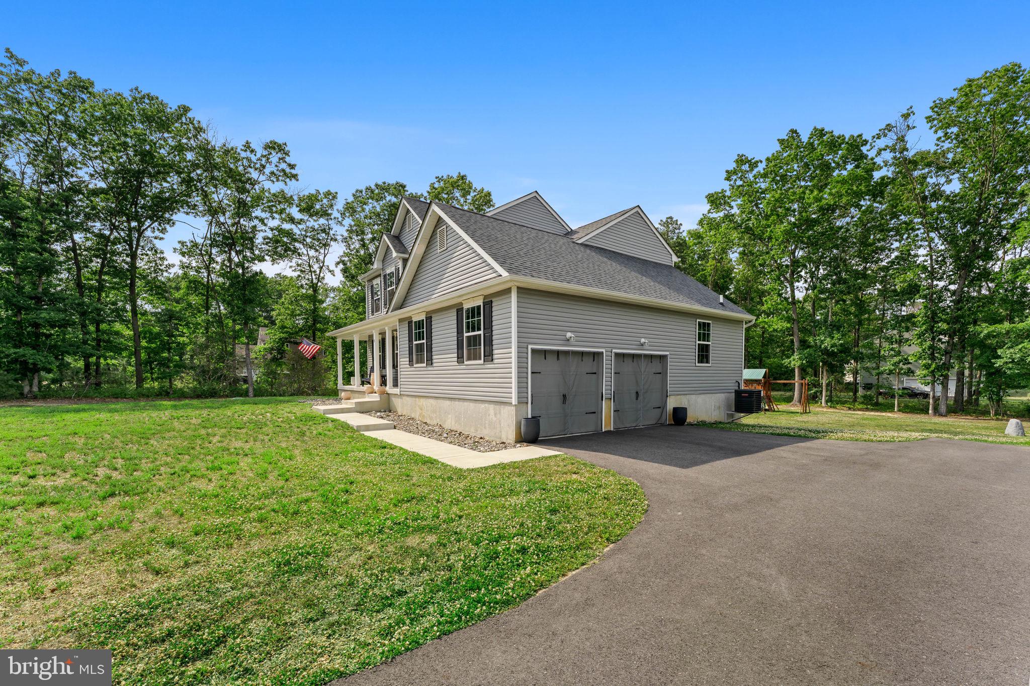 13 WHITETAIL DRIVE