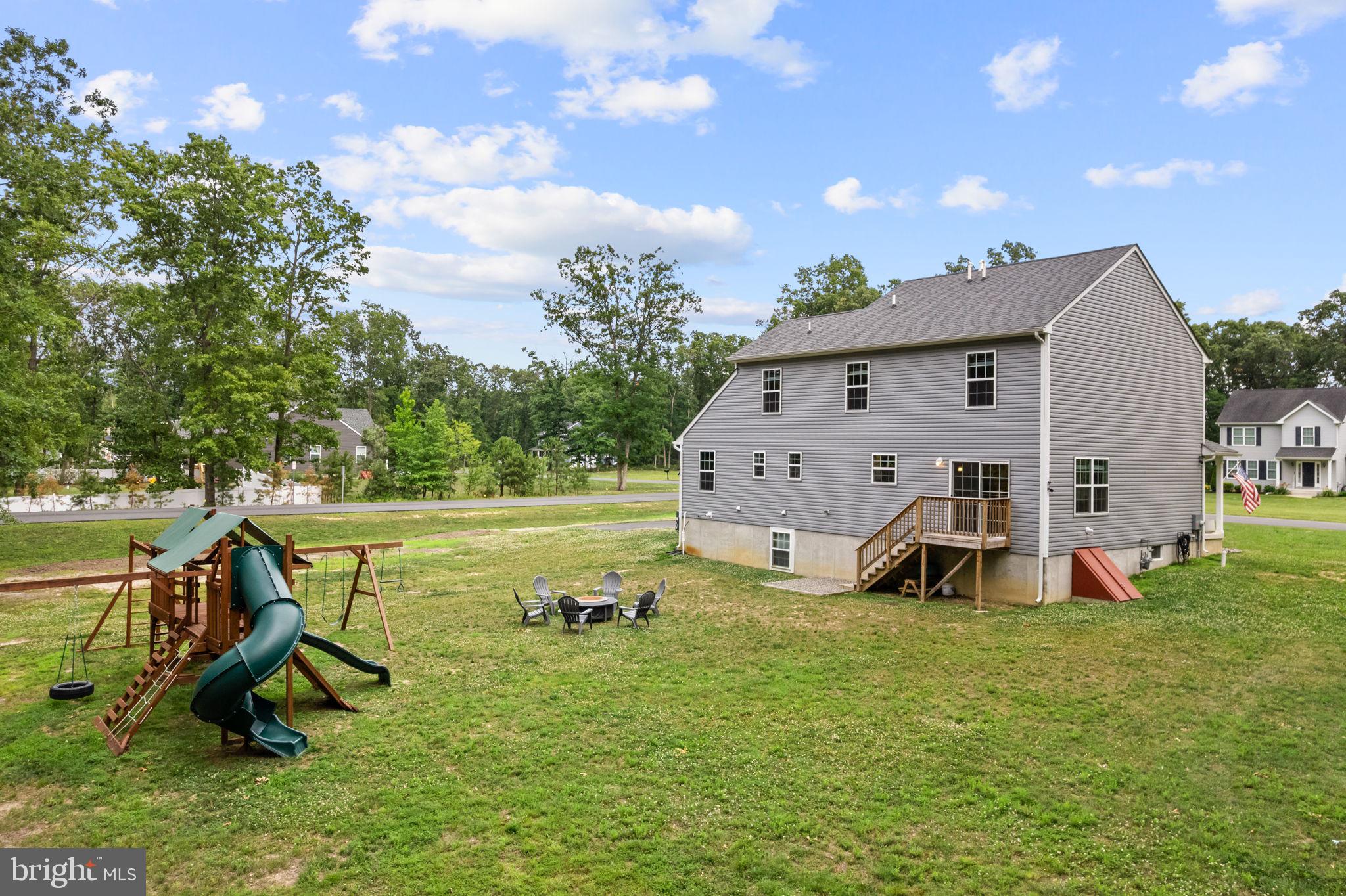 13 WHITETAIL DRIVE