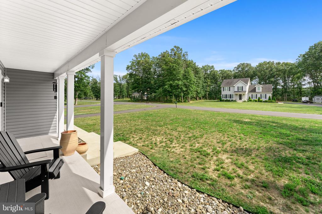 8 WHITETAIL DRIVE