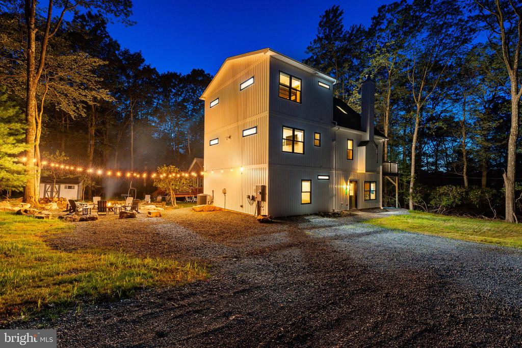 6 ALDER LANE