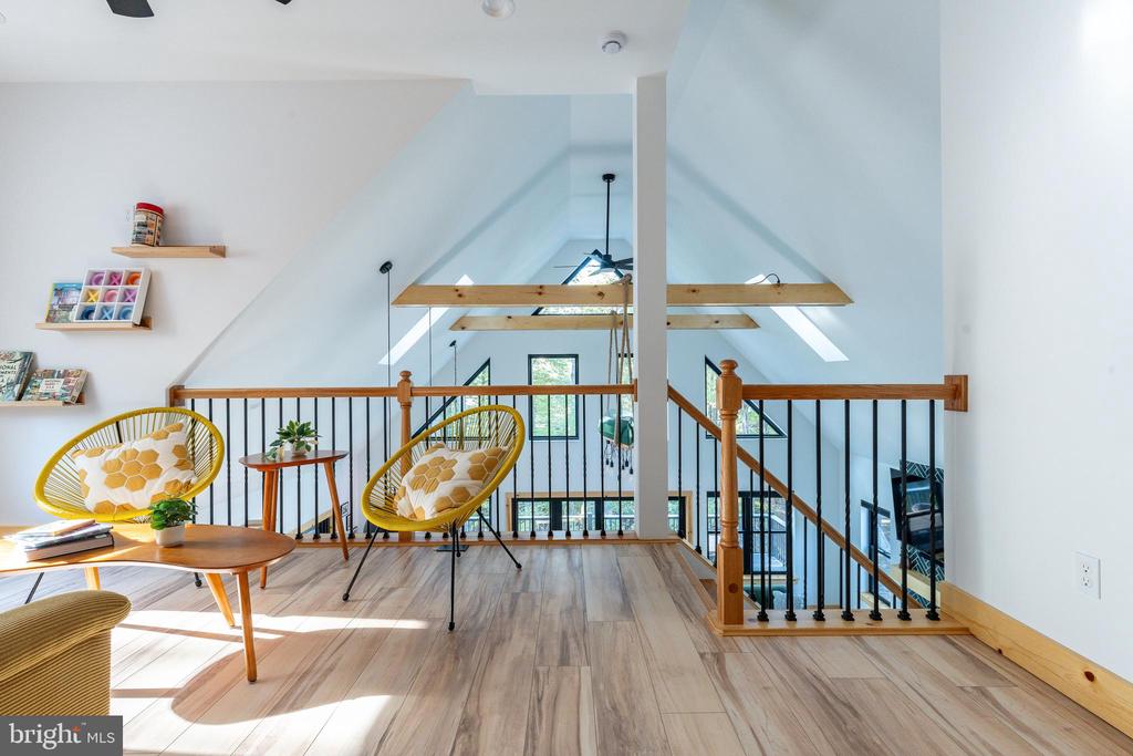 6 ALDER LANE