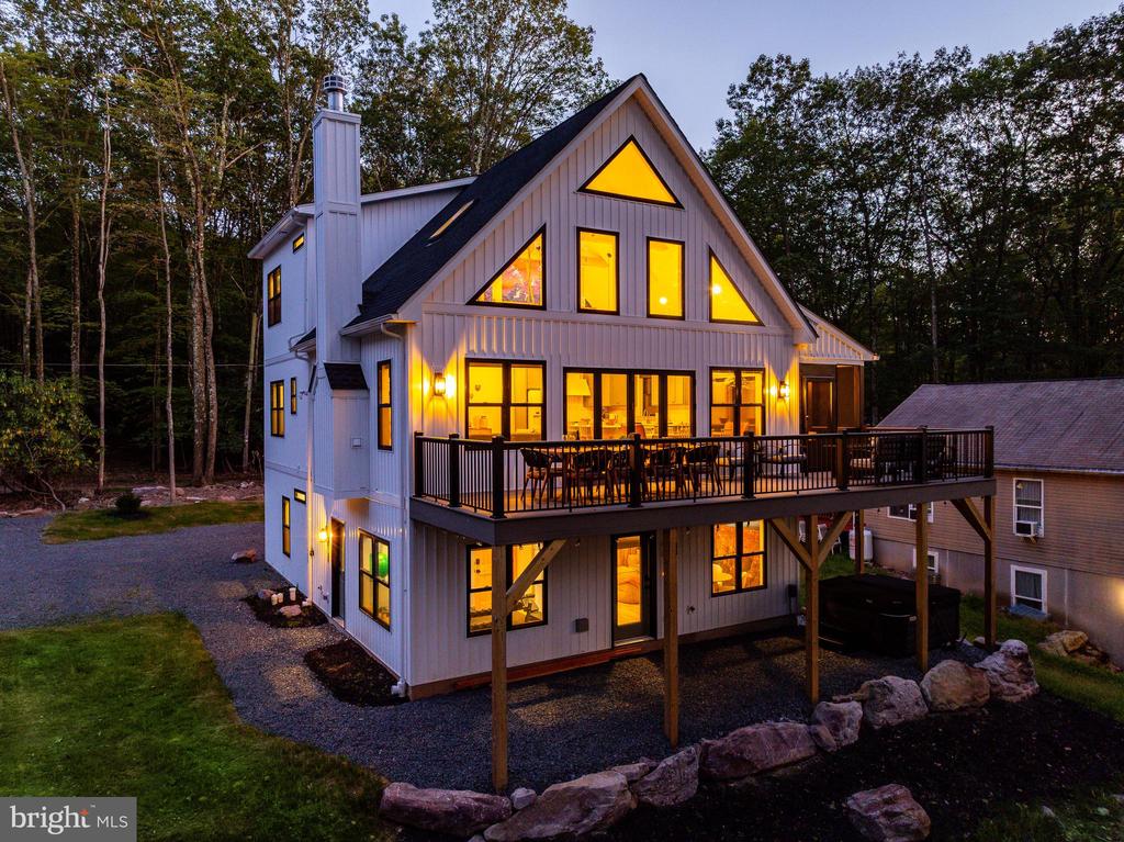6 ALDER LANE