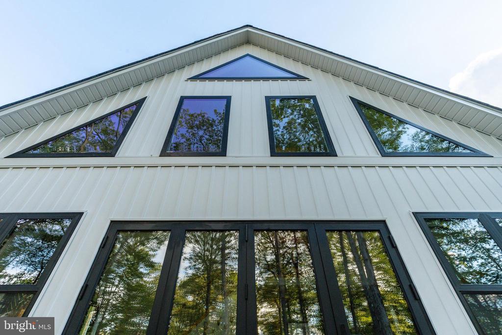 6 ALDER LANE