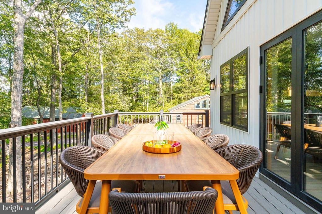 6 ALDER LANE