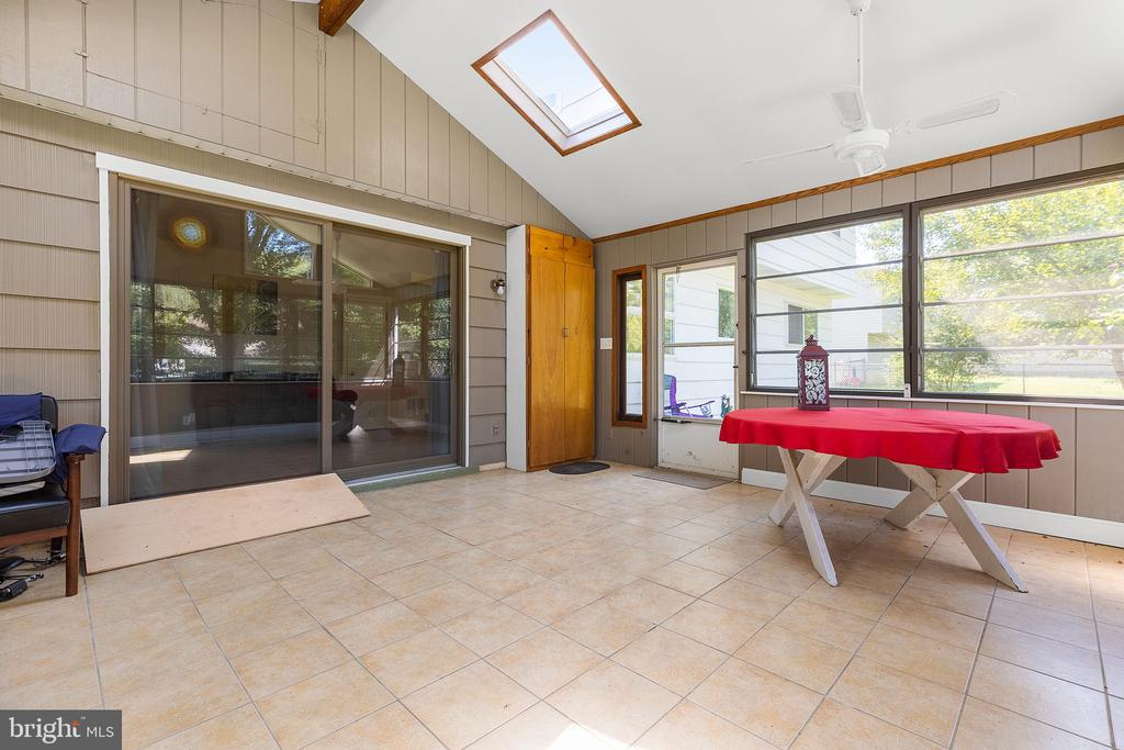 3405 WINDSOR LANE