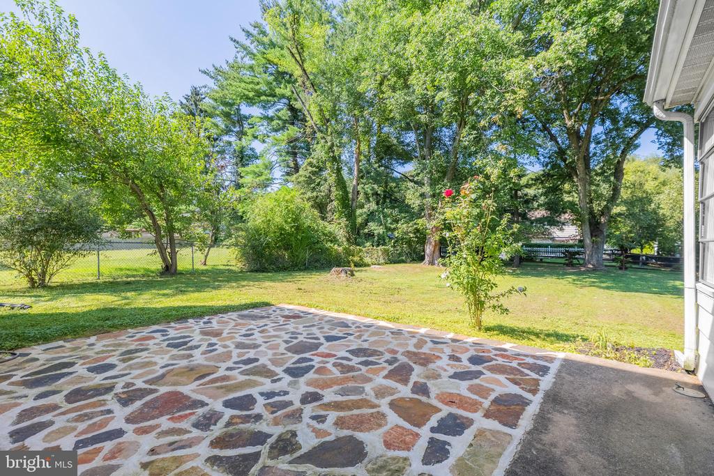 3405 WINDSOR LANE