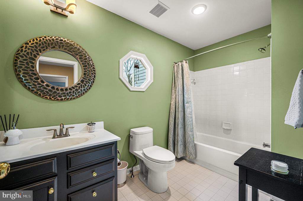 507 DUNBARTON COURT 74