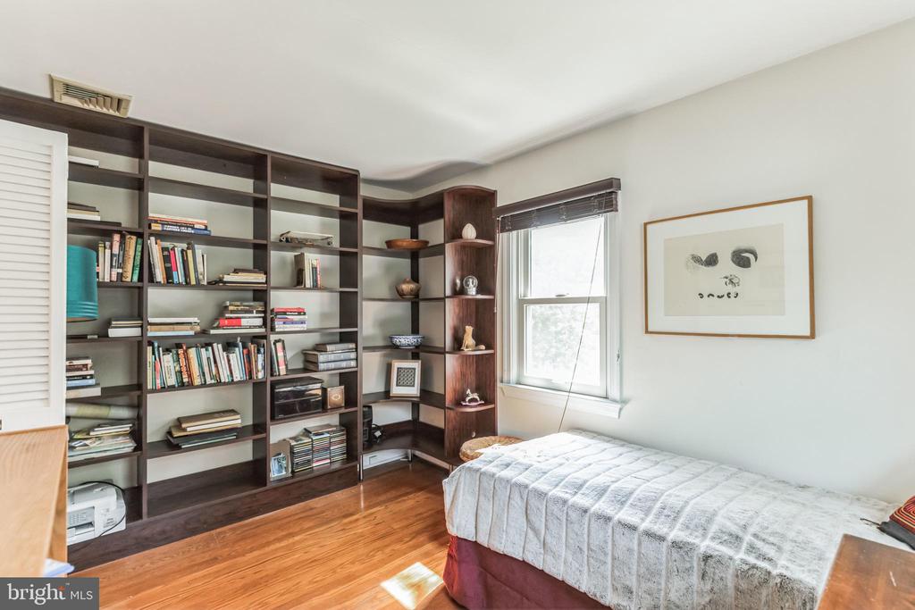 5 PLUSH MILL ROAD