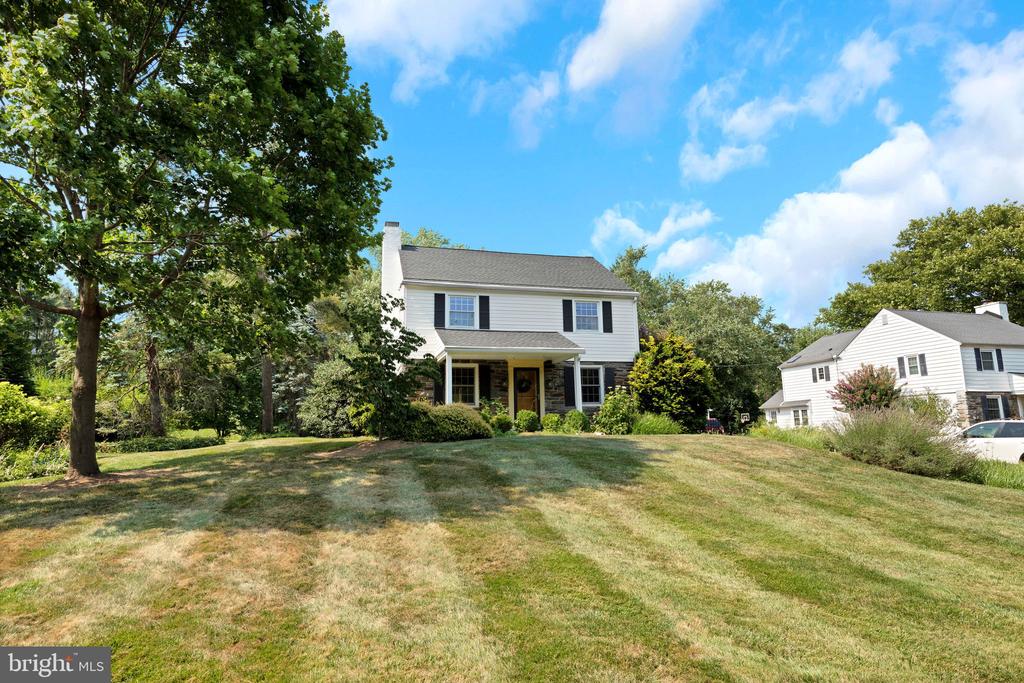 5 PLUSH MILL ROAD
