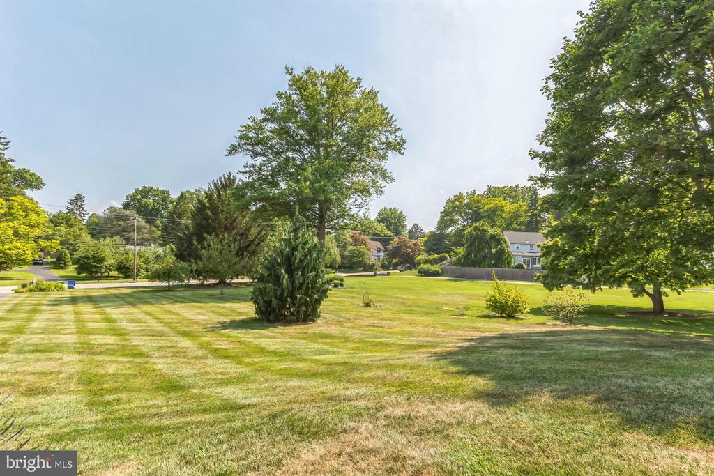 5 PLUSH MILL ROAD