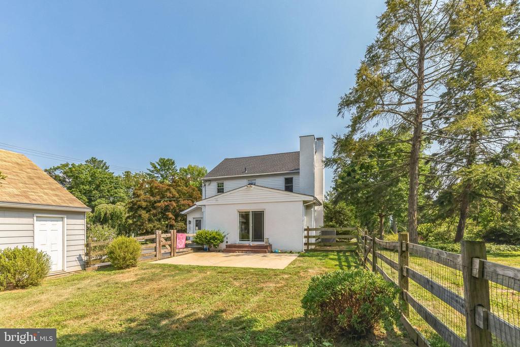 5 PLUSH MILL ROAD