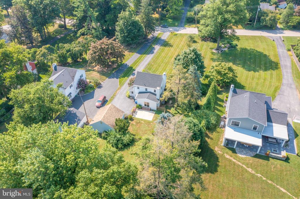 5 PLUSH MILL ROAD