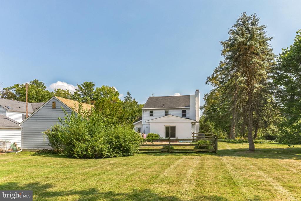 5 PLUSH MILL ROAD