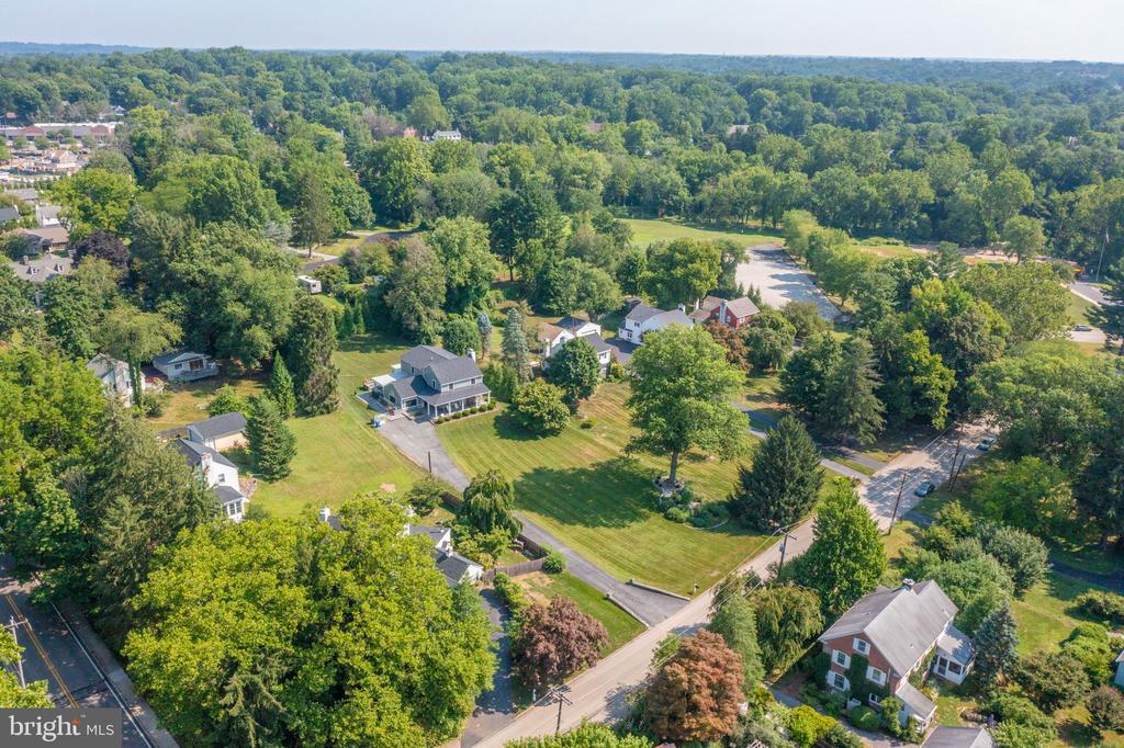 5 PLUSH MILL ROAD