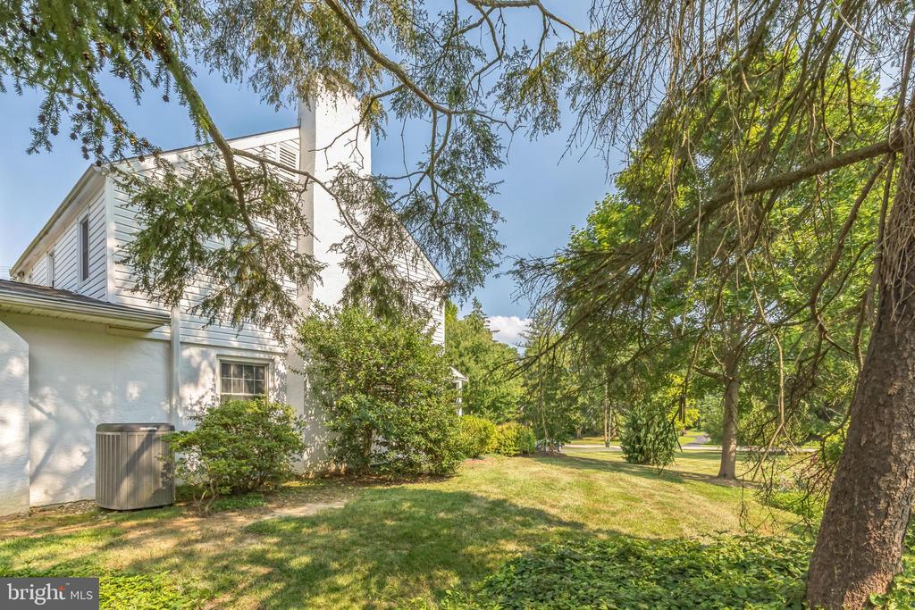 5 PLUSH MILL ROAD