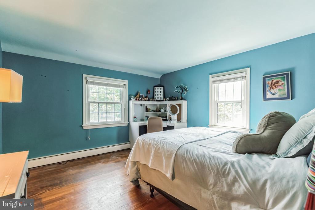 5 PLUSH MILL ROAD