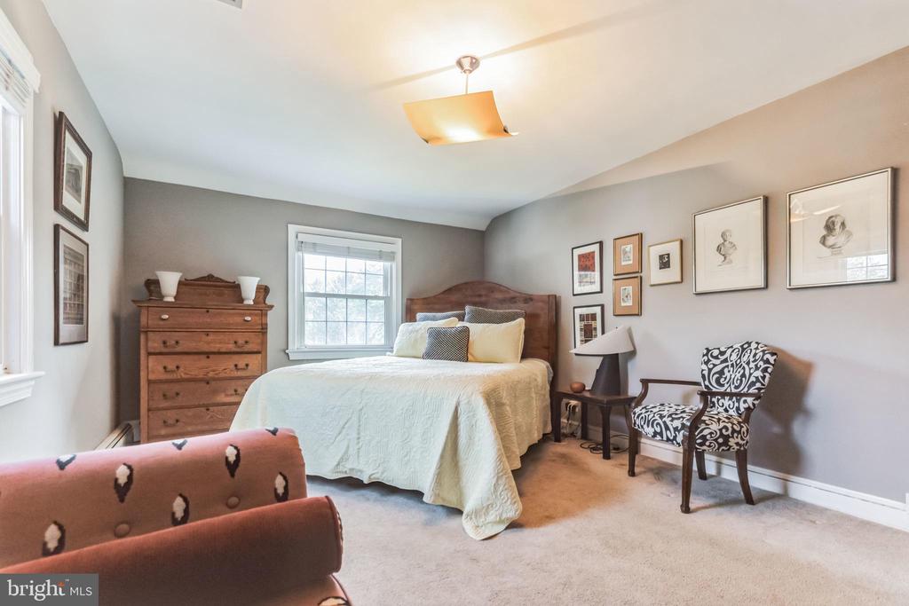 5 PLUSH MILL ROAD