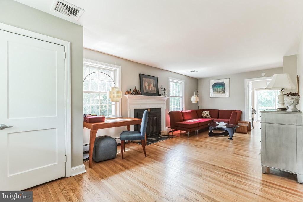 5 PLUSH MILL ROAD
