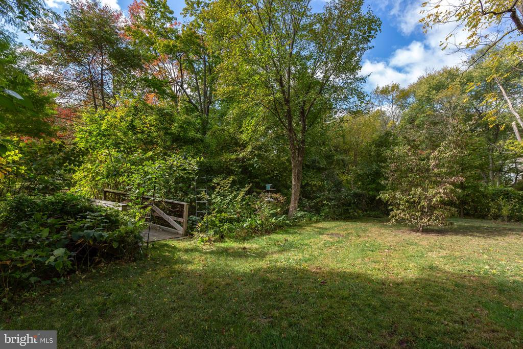 209 RAWLES RUN LANE